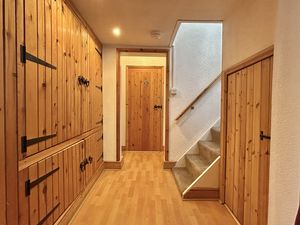 Inner Hallway- click for photo gallery